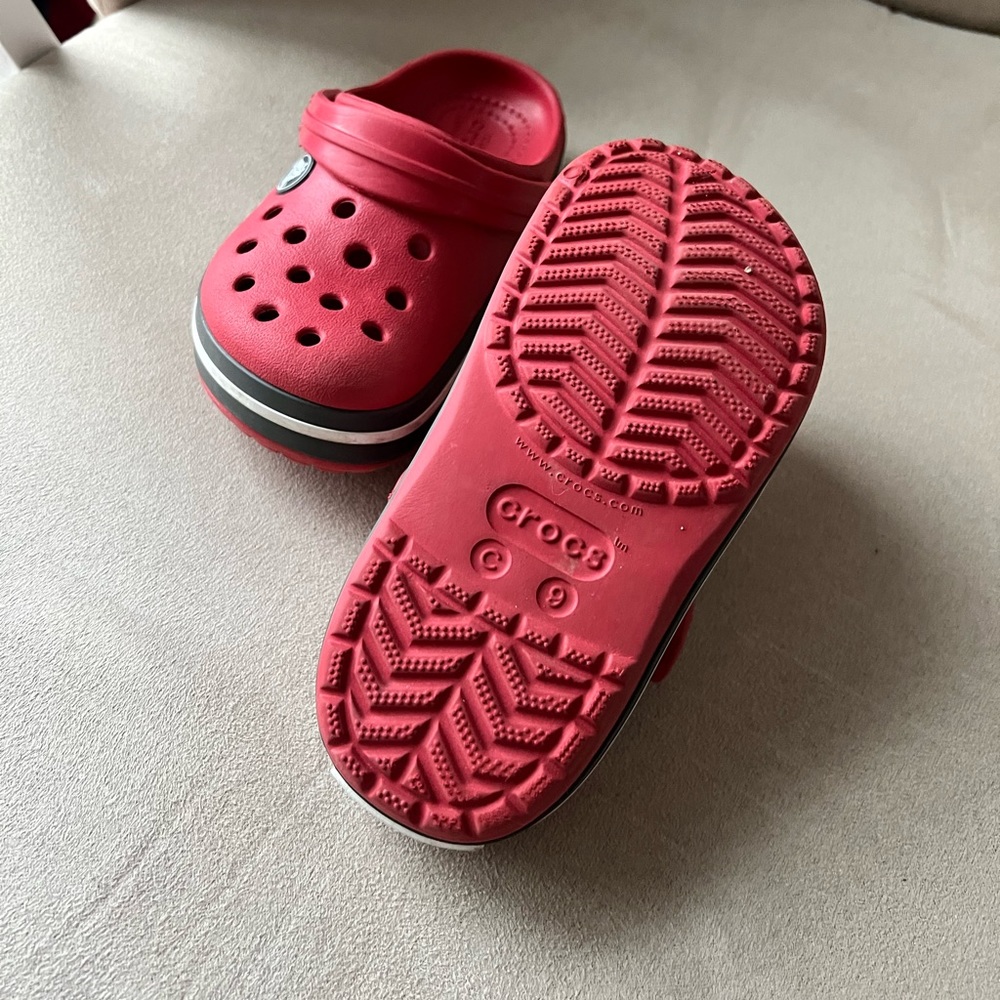 Crocs - Picture 2 of 4